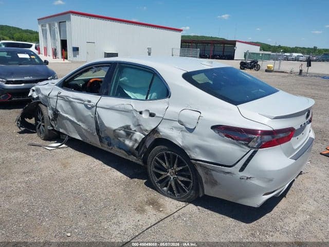 2024 TOYOTA CAMRY SE 3