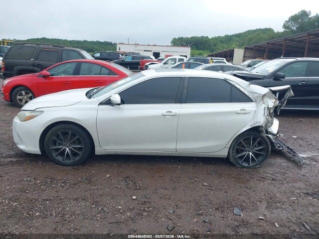2017 TOYOTA CAMRY XSE 15