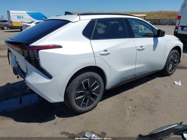 2026 TOYOTA BZ XLE 4