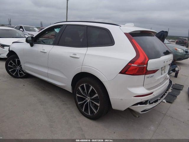 2024 VOLVO XC60 B5 PLUS DARK THEME 3