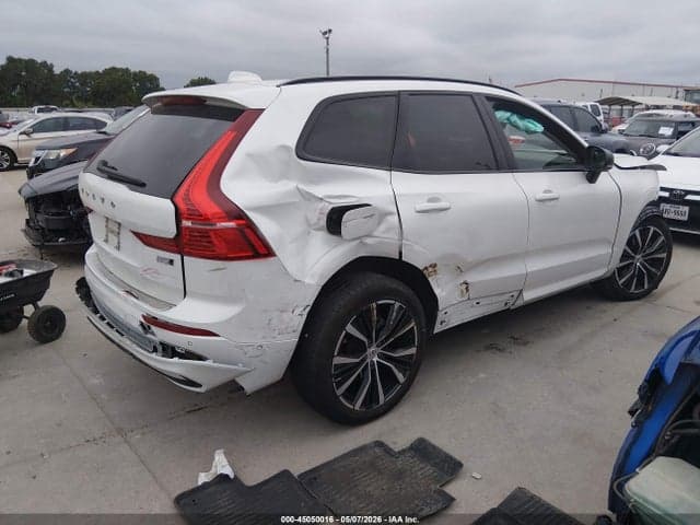2024 VOLVO XC60 B5 PLUS DARK THEME 4