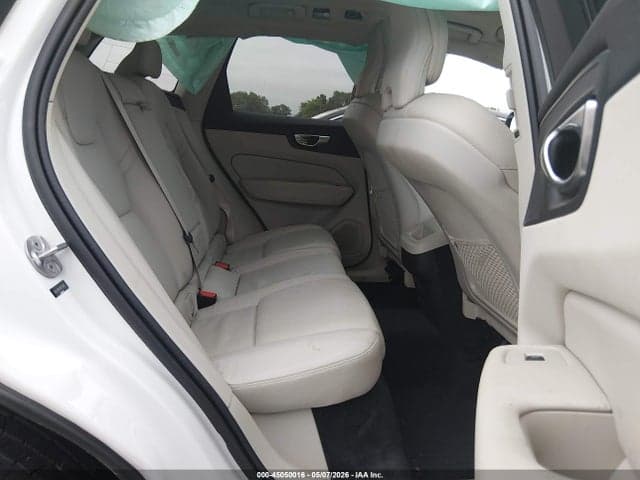 2024 VOLVO XC60 B5 PLUS DARK THEME 8