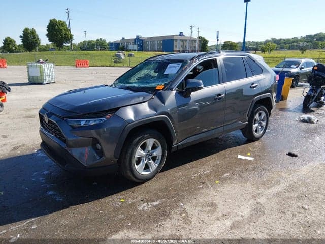 2020 TOYOTA RAV4 XLE 2