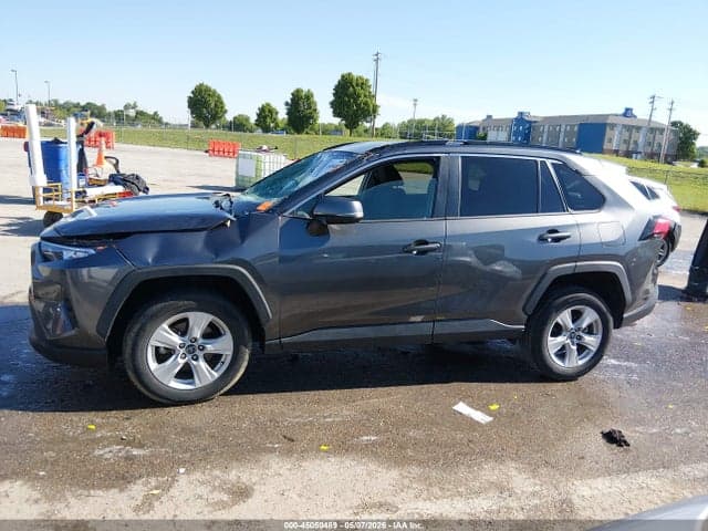 2020 TOYOTA RAV4 XLE 14
