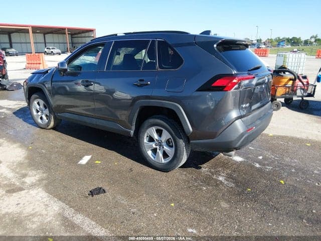 2020 TOYOTA RAV4 XLE 3