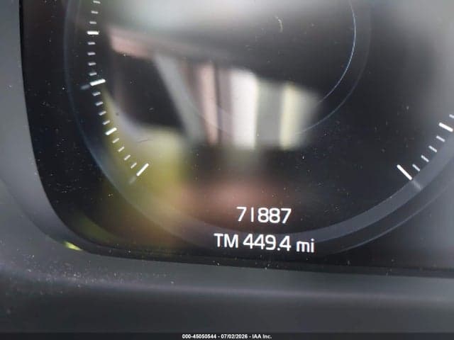 2022 VOLVO XC40 T4 MOMENTUM 17