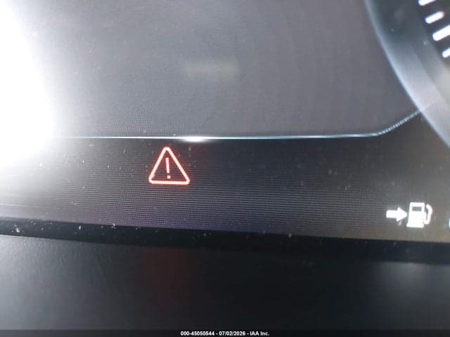 2022 VOLVO XC40 T4 MOMENTUM 18