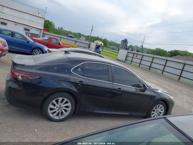 2022 TOYOTA CAMRY LE 13