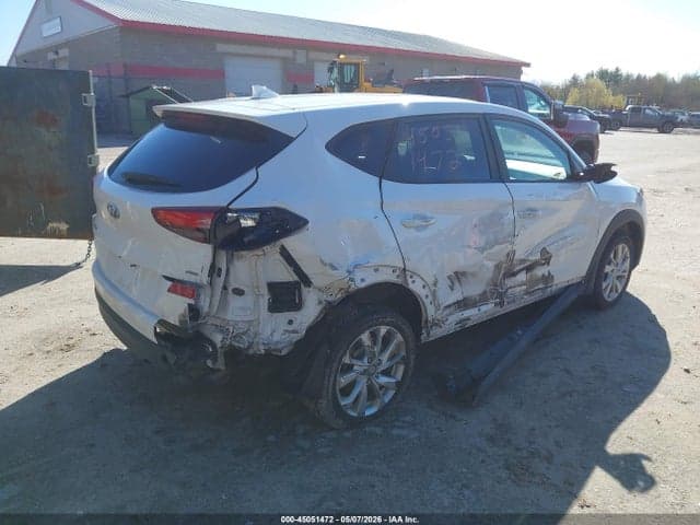 2020 HYUNDAI TUCSON SE 4