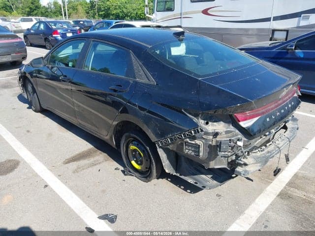 2024 HYUNDAI ELANTRA SE 3