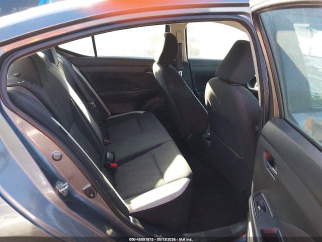 2021 NISSAN VERSA SV XTRONIC CVT 8