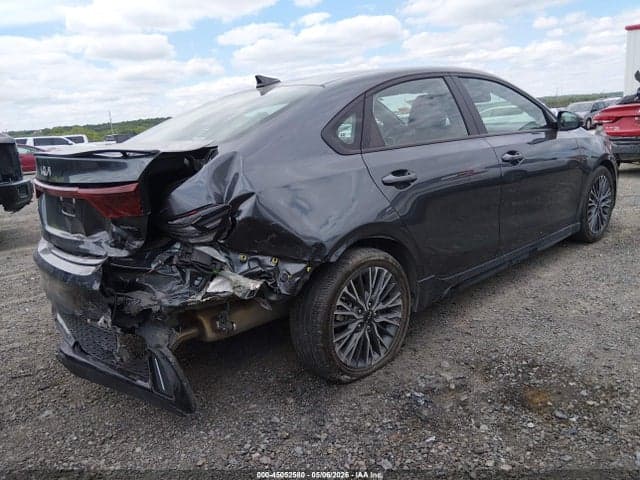 2024 KIA FORTE GT-LINE 4