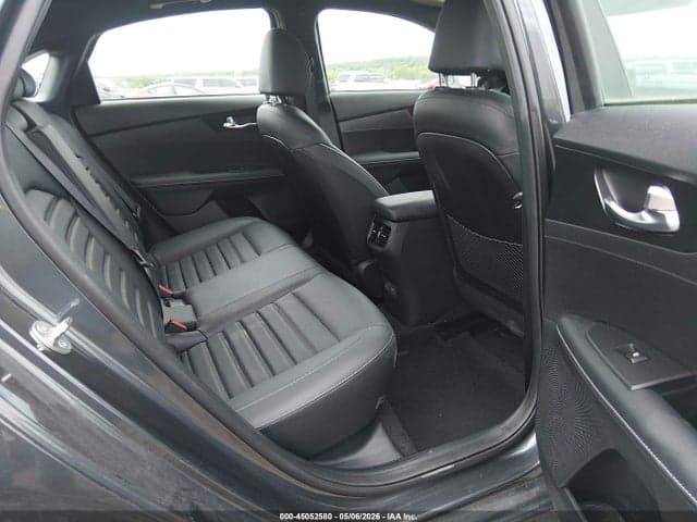 2024 KIA FORTE GT-LINE 8