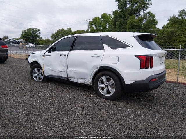 2021 KIA SORENTO LX 3