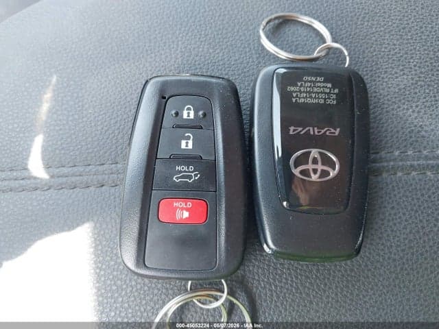 2025 TOYOTA RAV4 XLE PREMIUM 11