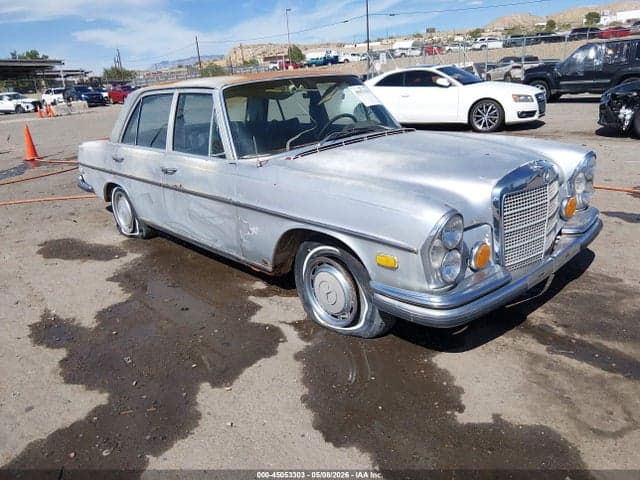 1970 MERCEDES-BENZ 280 SERIES