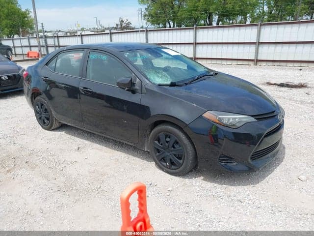 2018 TOYOTA COROLLA LE 1