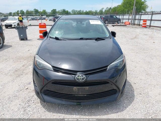 2018 TOYOTA COROLLA LE 12