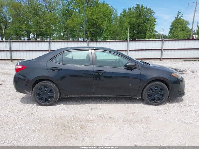 2018 TOYOTA COROLLA LE 13