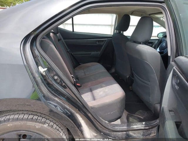 2018 TOYOTA COROLLA LE 8