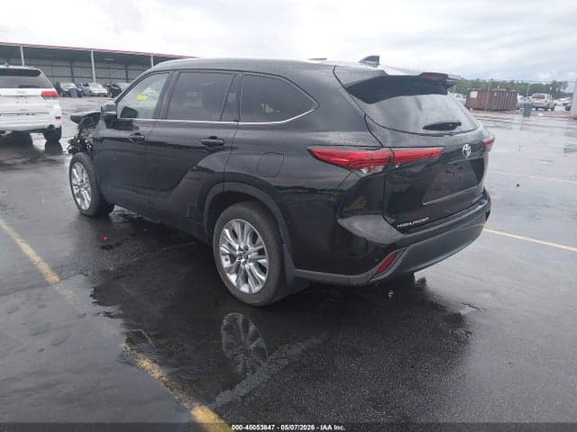2023 TOYOTA HIGHLANDER LIMITED 3
