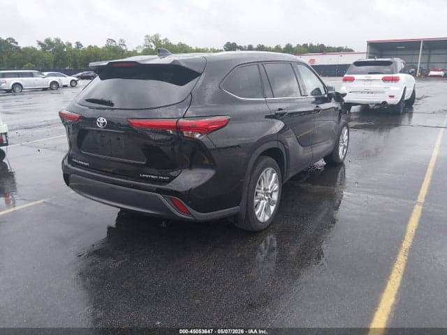 2023 TOYOTA HIGHLANDER LIMITED 4