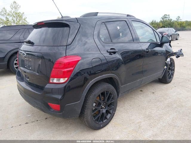 2022 CHEVROLET TRAX AWD LT 4