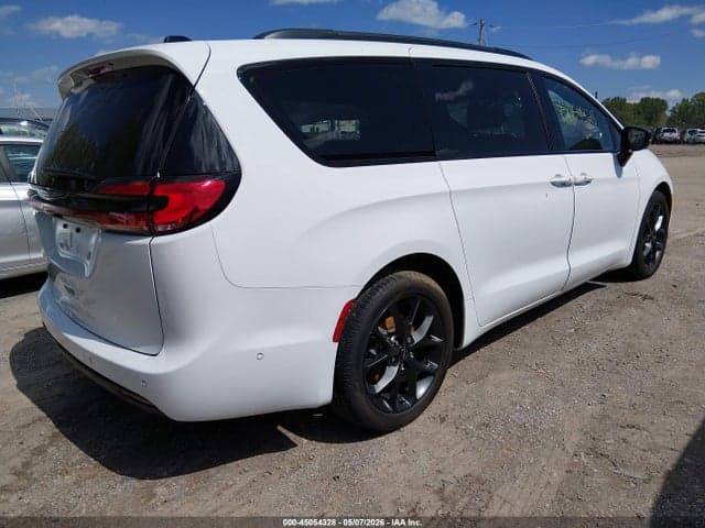 2024 CHRYSLER PACIFICA TOURING L 5