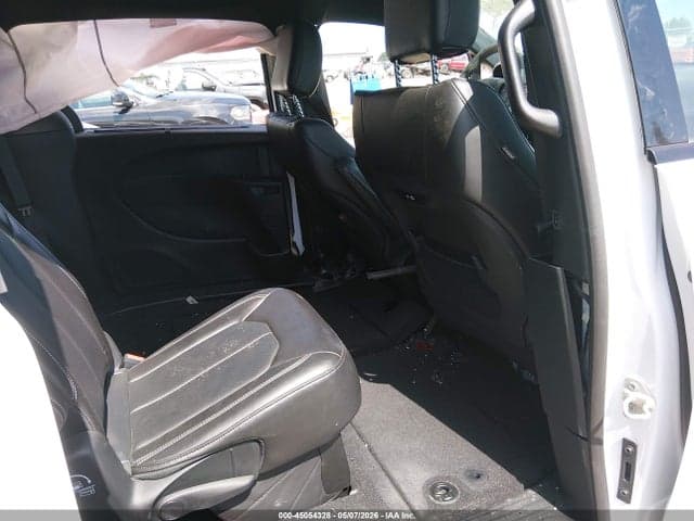 2024 CHRYSLER PACIFICA TOURING L 9