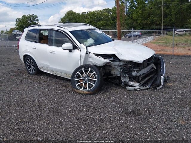 2018 VOLVO XC90 T5 MOMENTUM