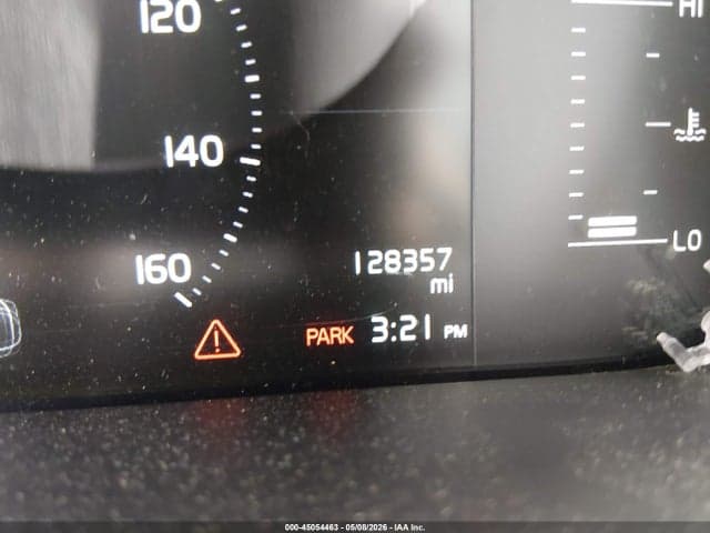 2018 VOLVO XC90 T5 MOMENTUM 16
