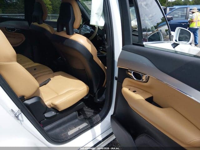 2018 VOLVO XC90 T5 MOMENTUM 8