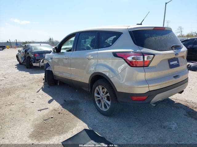 2017 FORD ESCAPE SE 3