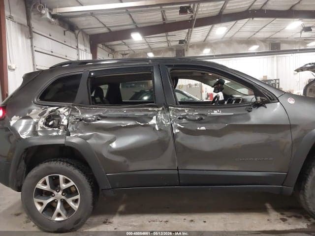 2017 JEEP CHEROKEE TRAILHAWK 4X4 16