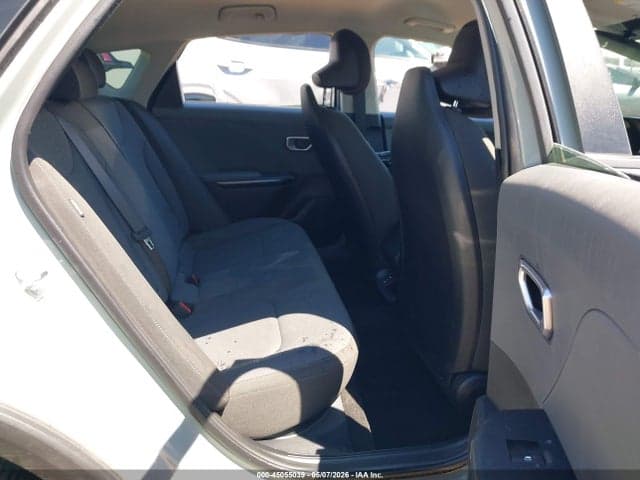 2025 KIA K4 LXS 8