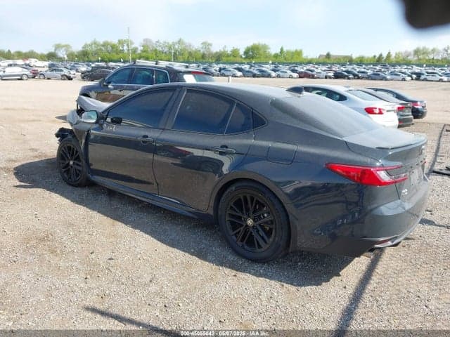 2025 TOYOTA CAMRY SE 3