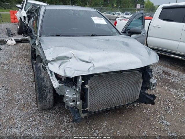 2020 TOYOTA CAMRY SE 6