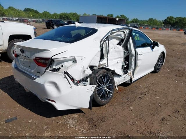 2023 TOYOTA CAMRY SE 4