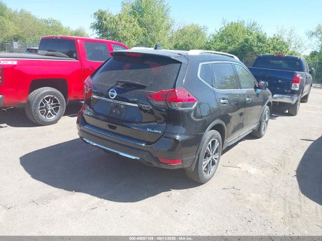 2017 NISSAN ROGUE SL 5