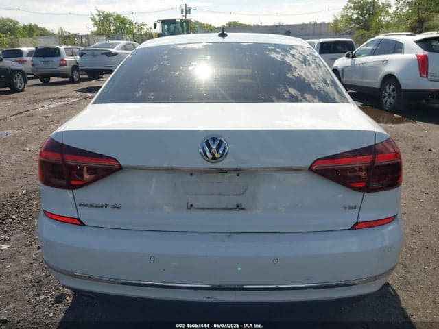 2018 VOLKSWAGEN PASSAT 2.0T SE 16