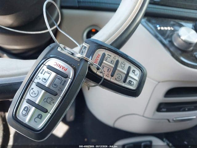 2019 CHRYSLER PACIFICA HYBRID LIMITED 11