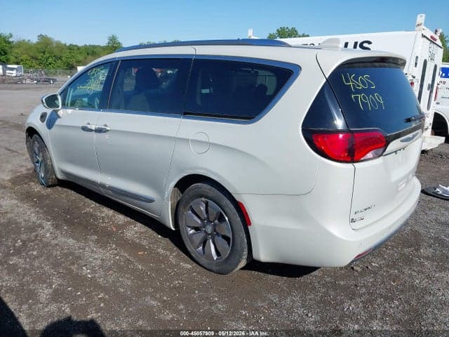 2019 CHRYSLER PACIFICA HYBRID LIMITED 3