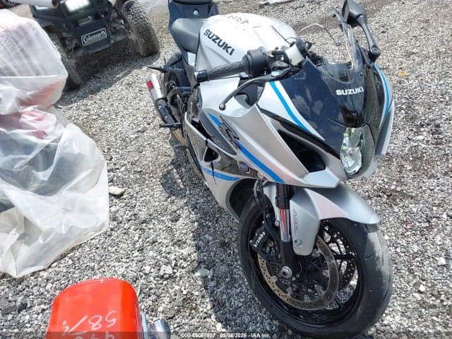 2025 SUZUKI GSX-R1000 - 1