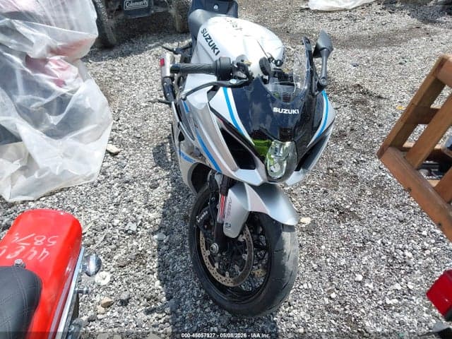 2025 SUZUKI GSX-R1000 5