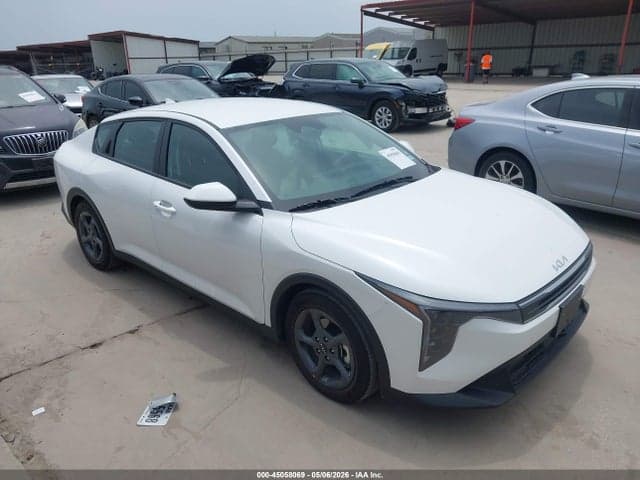2026 KIA K4 LXS 1