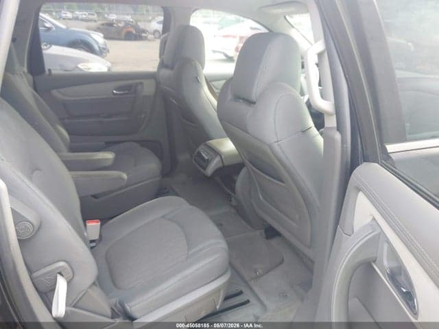 2017 CHEVROLET TRAVERSE 2LT 8