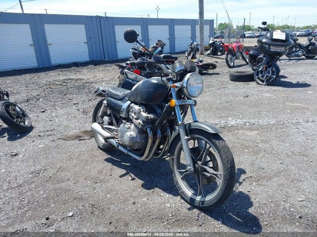 1982 SUZUKI GS750 T