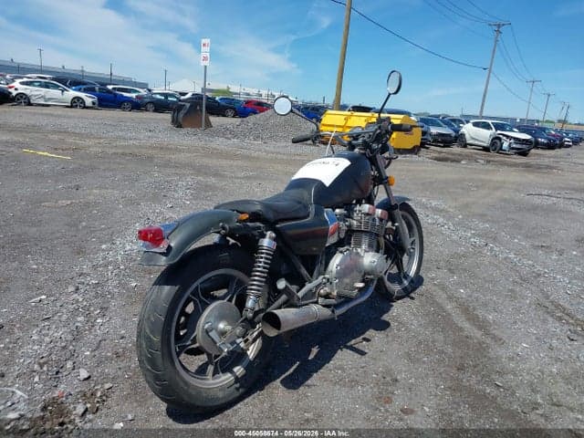 1982 SUZUKI GS750 T 4