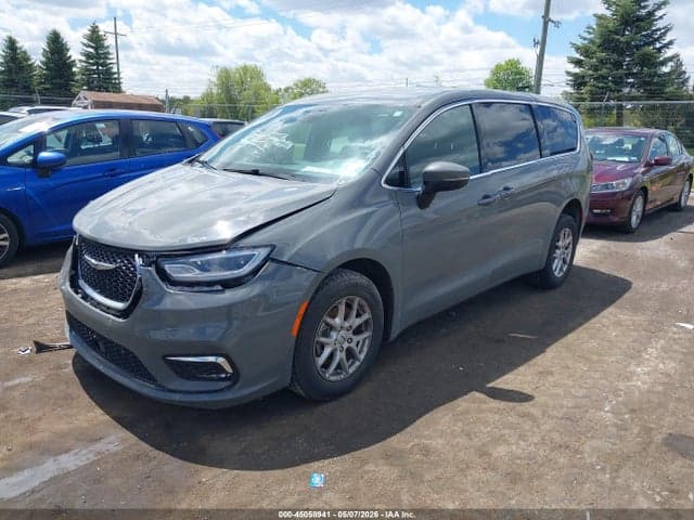 2023 CHRYSLER PACIFICA TOURING 2