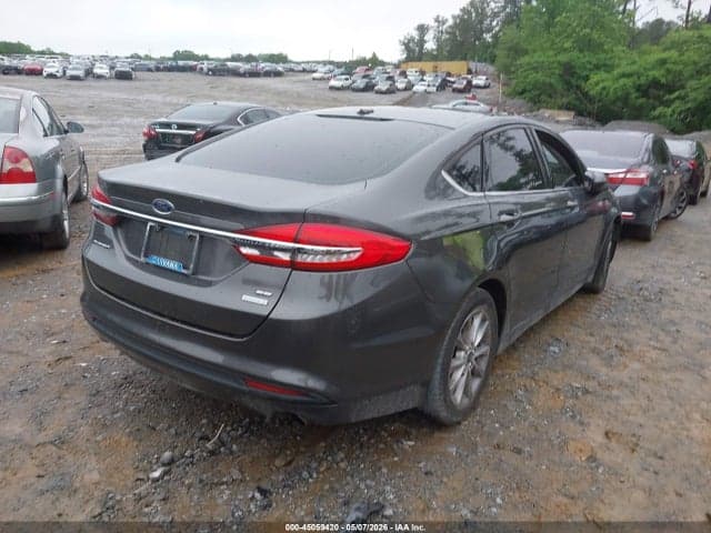 2017 FORD FUSION SE 4